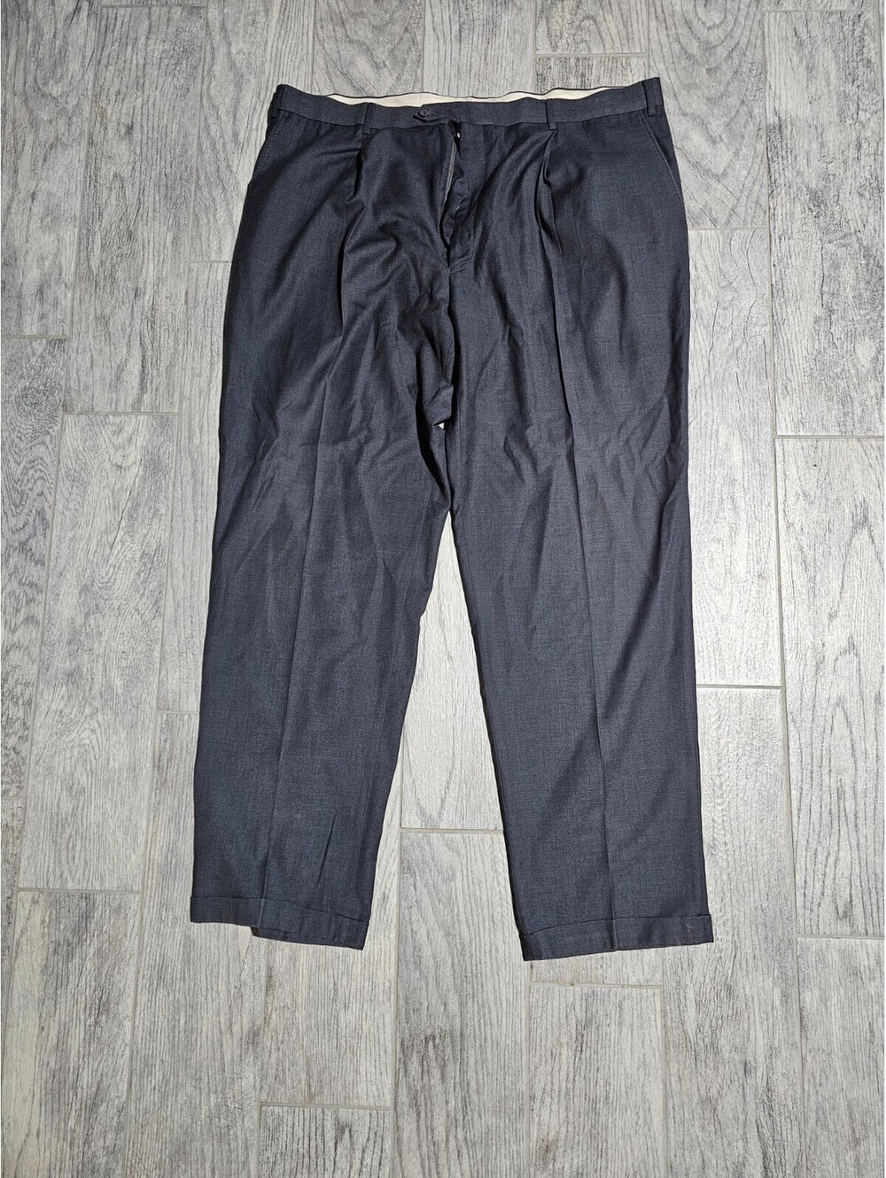 Men's Bellissimo Dressy Pants Slacks Gray Size 44 Work Pockets Pleated Business